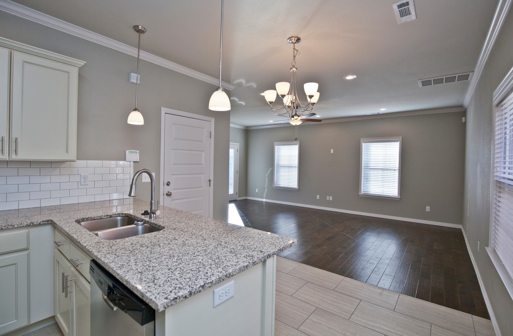 3805 W Pawnee Rd. 5 of 12