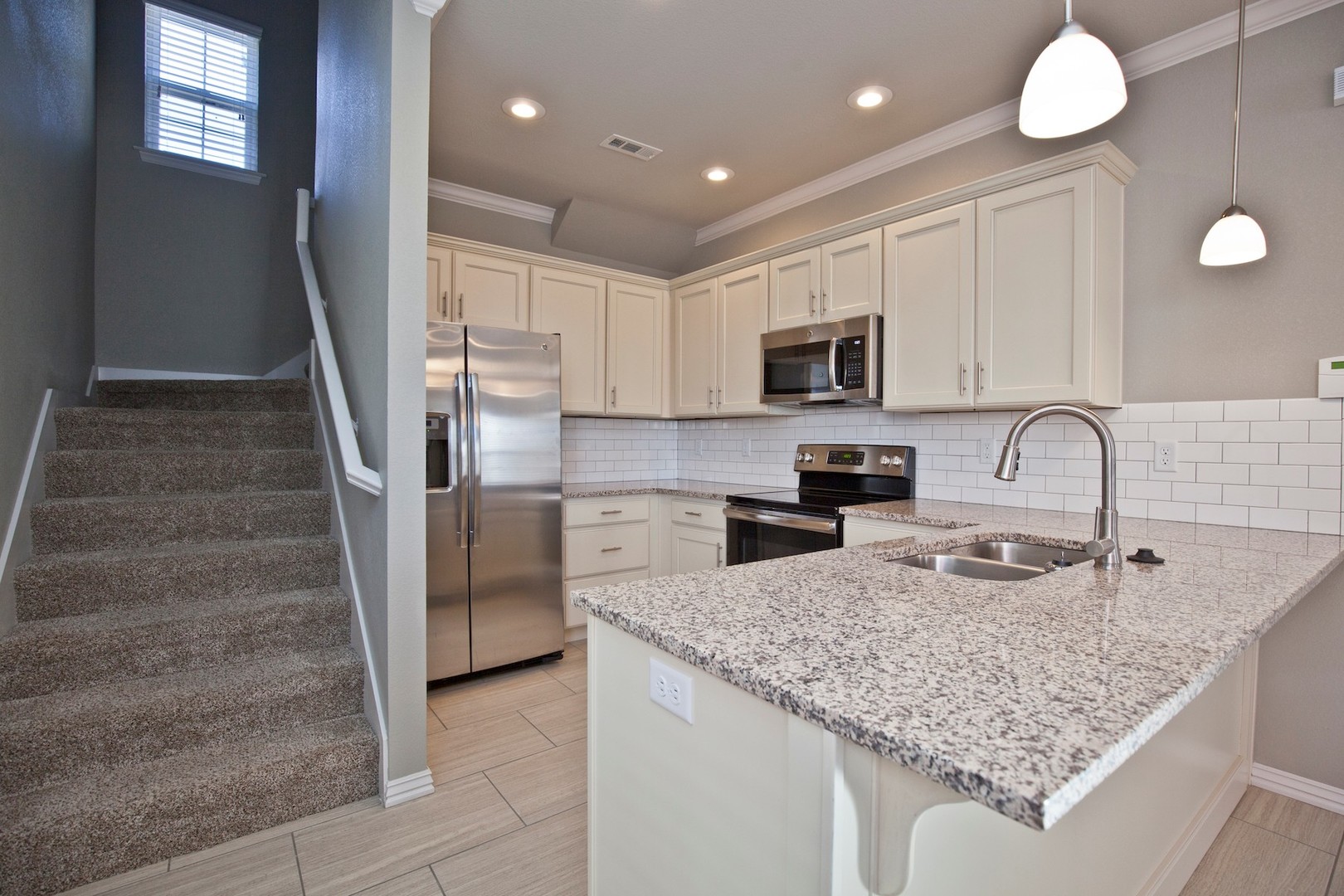 3805 W Pawnee Rd. 7 of 12
