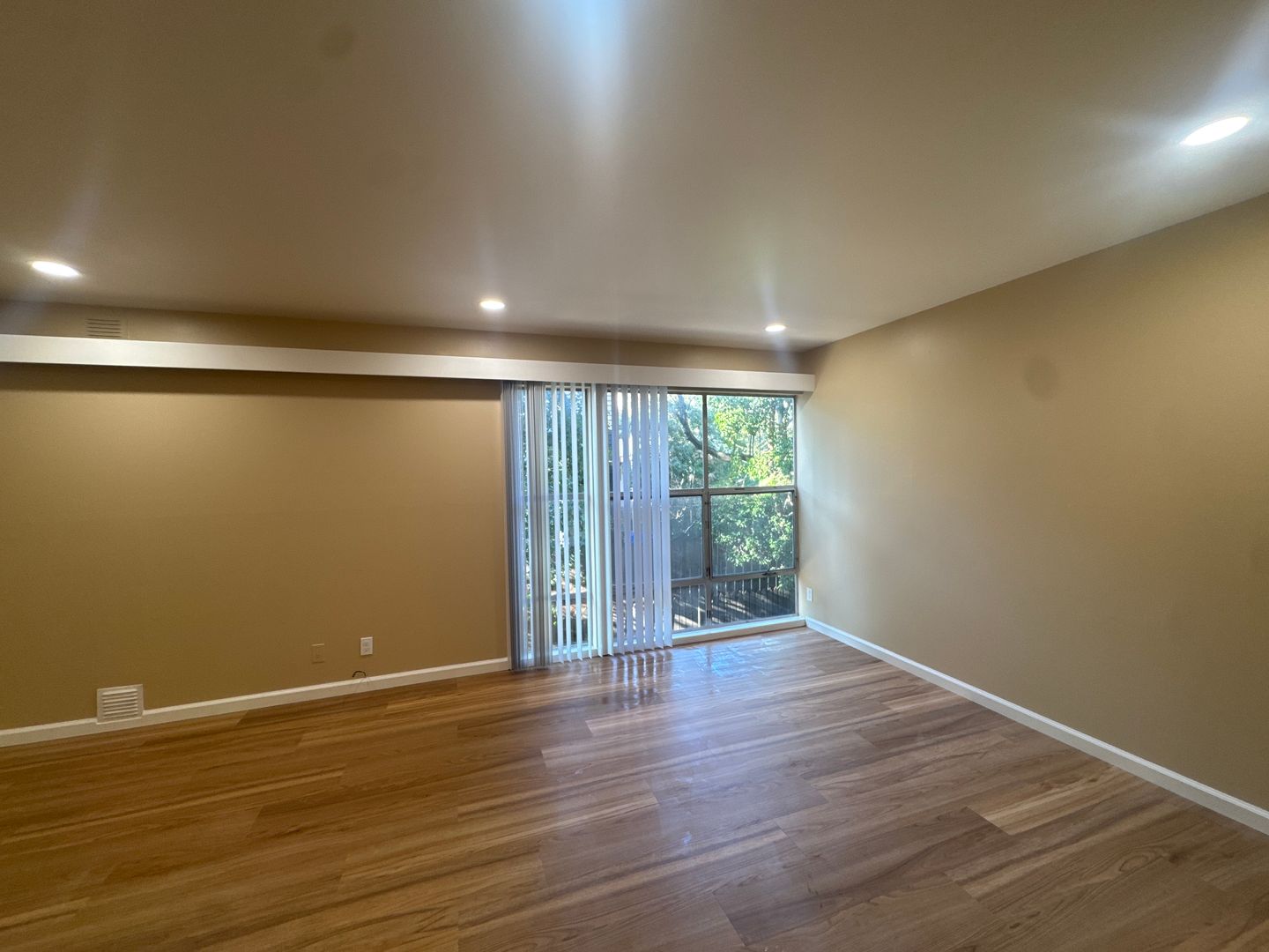 Oakland Apartment: 322 Monte Vista Ave