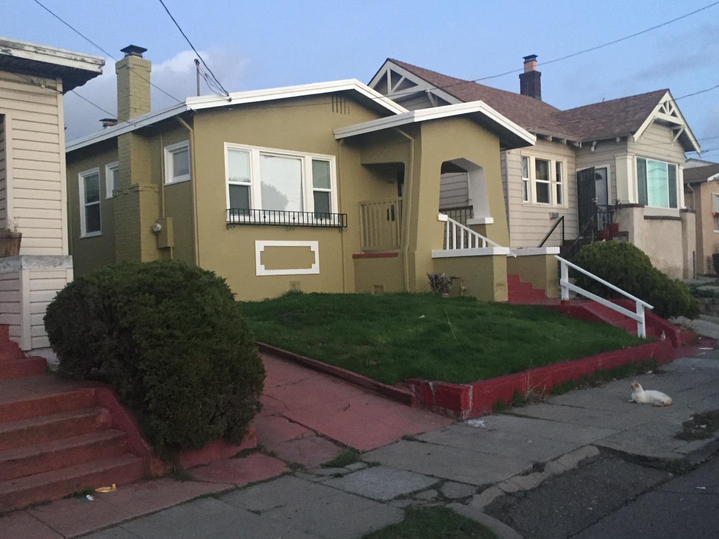 Oakland House: 5440 Trask Street