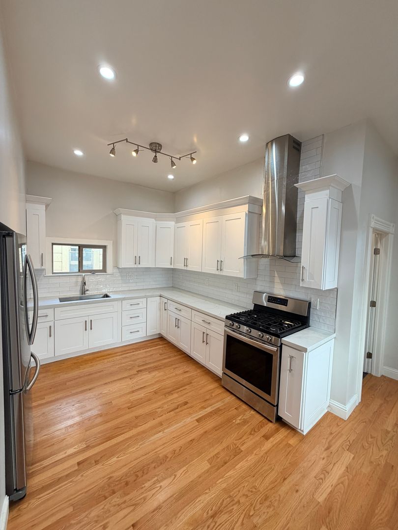 Oakland Apartment: 1224-1226 Campbell St