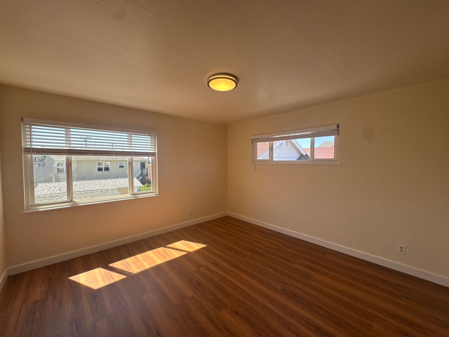 Oakland Apartment: 3141 38th Ave