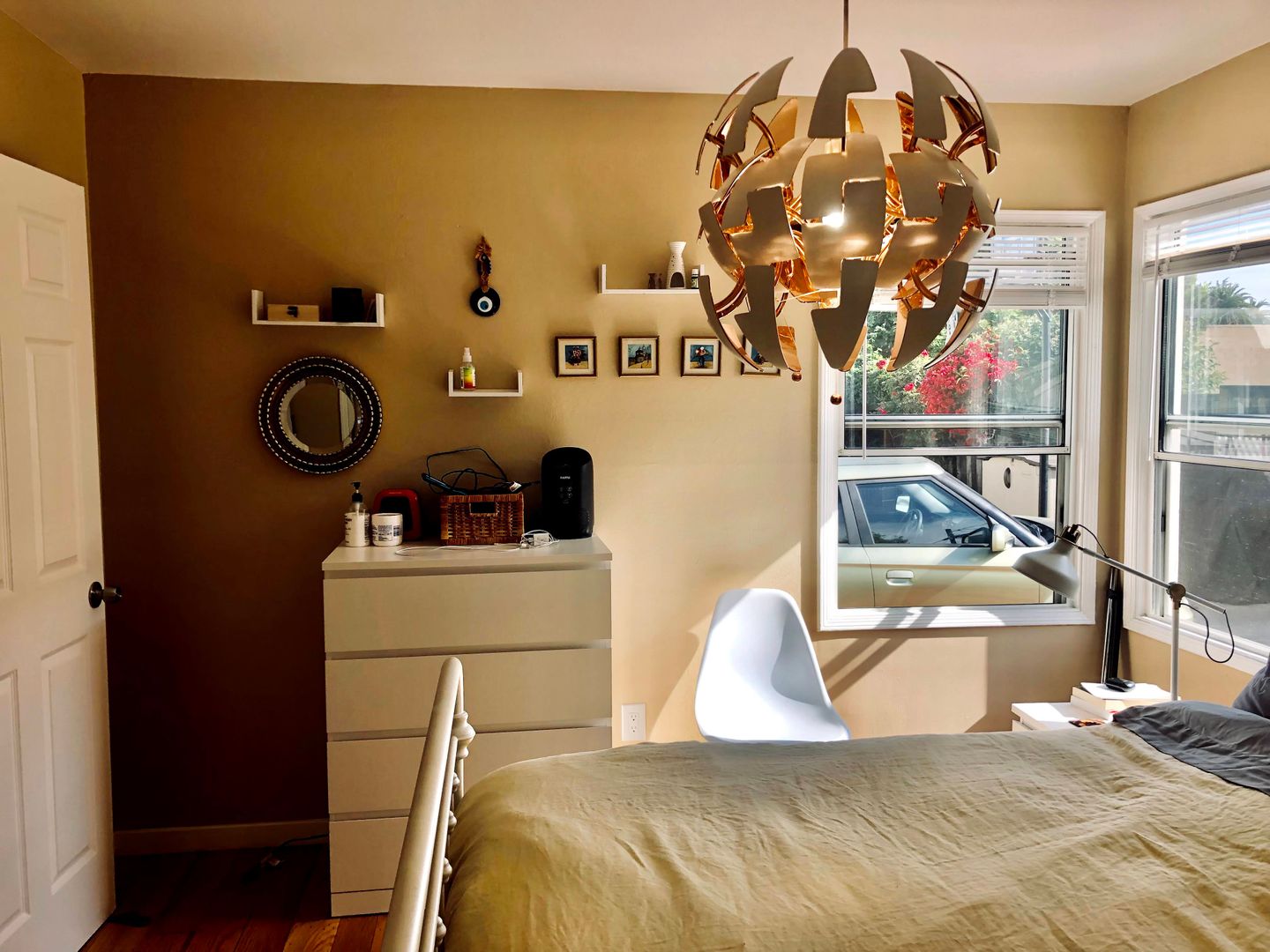 Albany Apartment: 986 Kains Ave