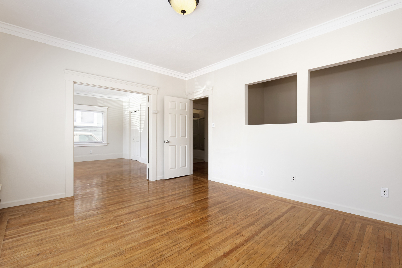 Oakland Apartment: 59 10th Street