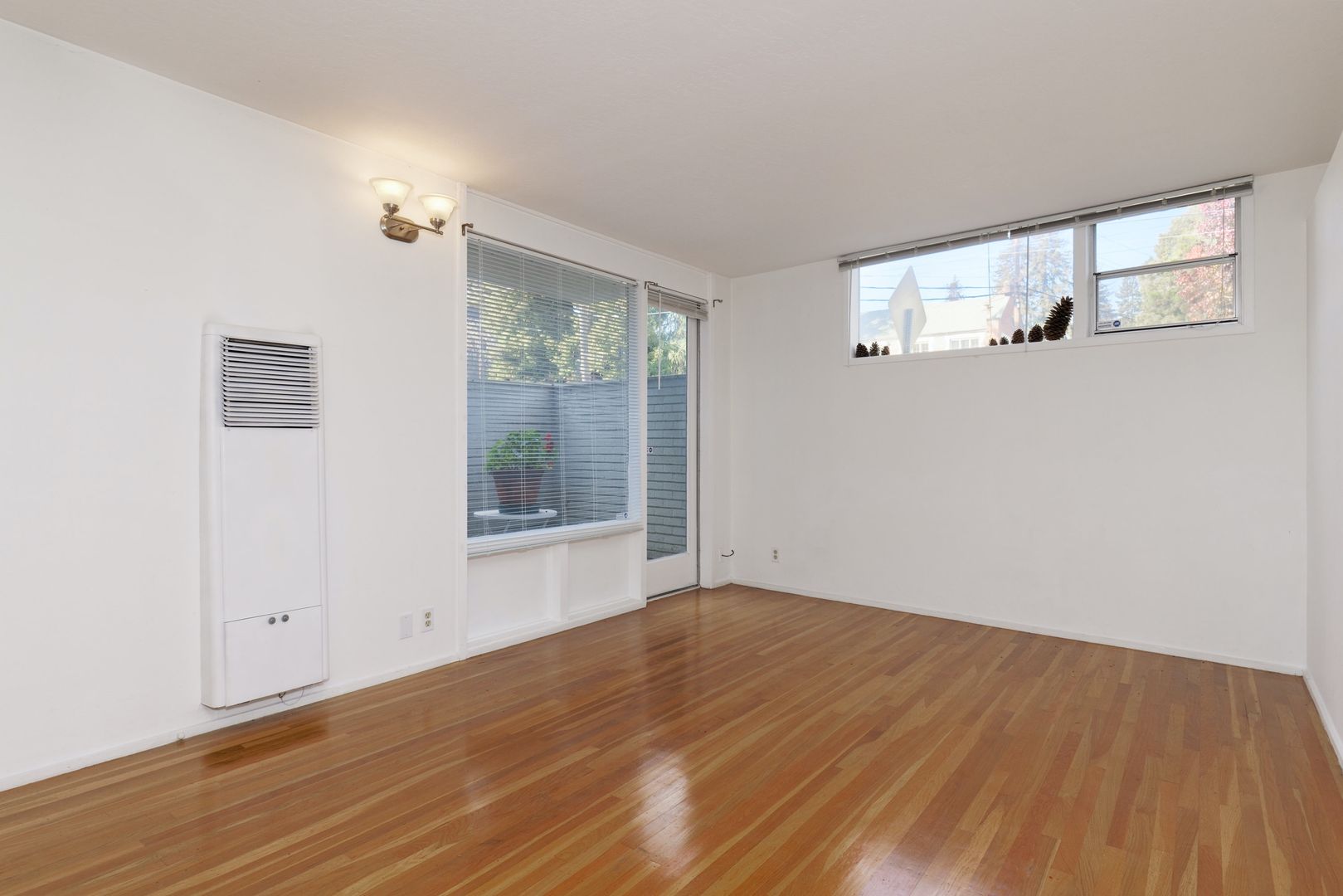 Berkeley Apartment: 2901 Claremont Ave
