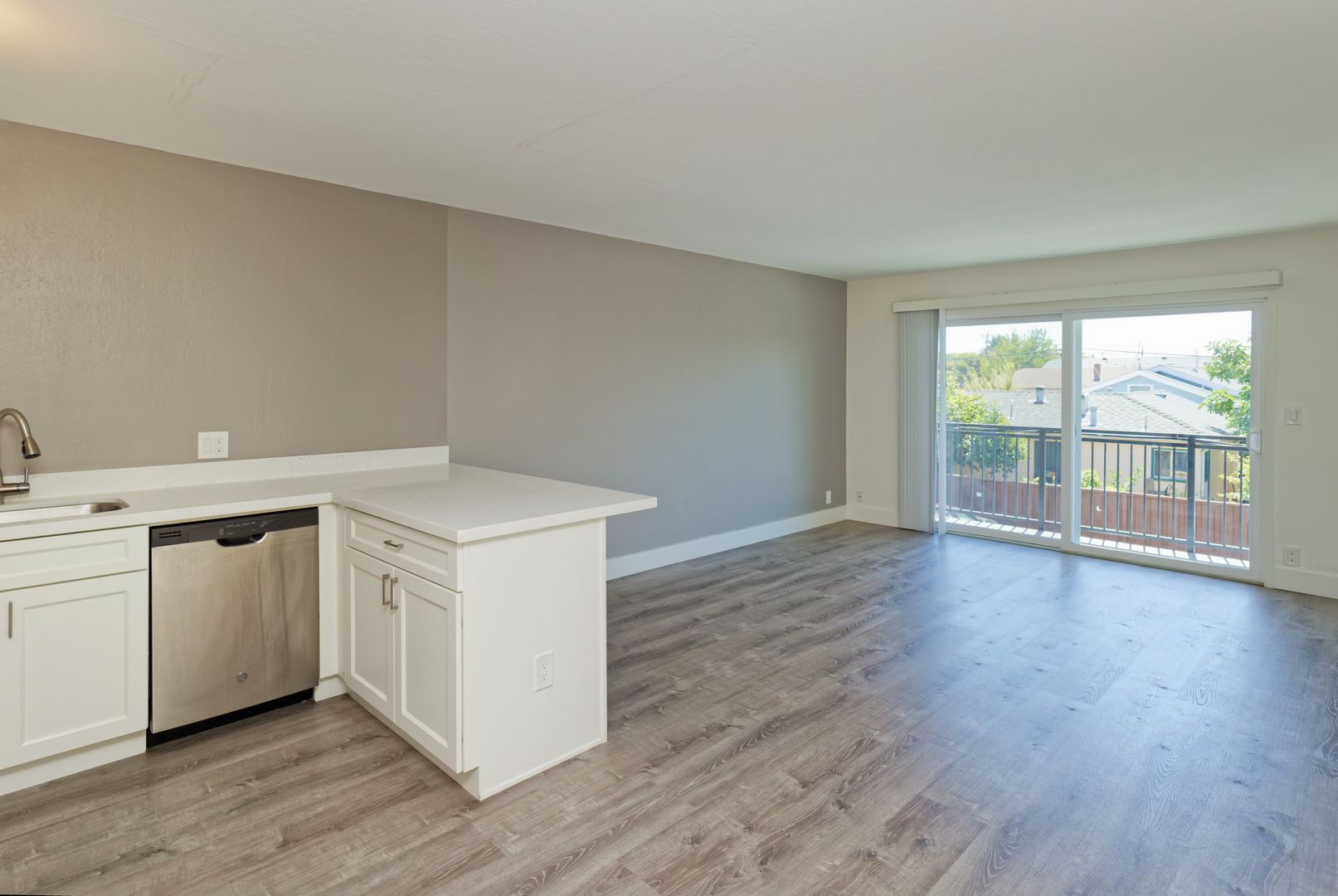 San Leandro Apartment: 355 Estabrook Street
