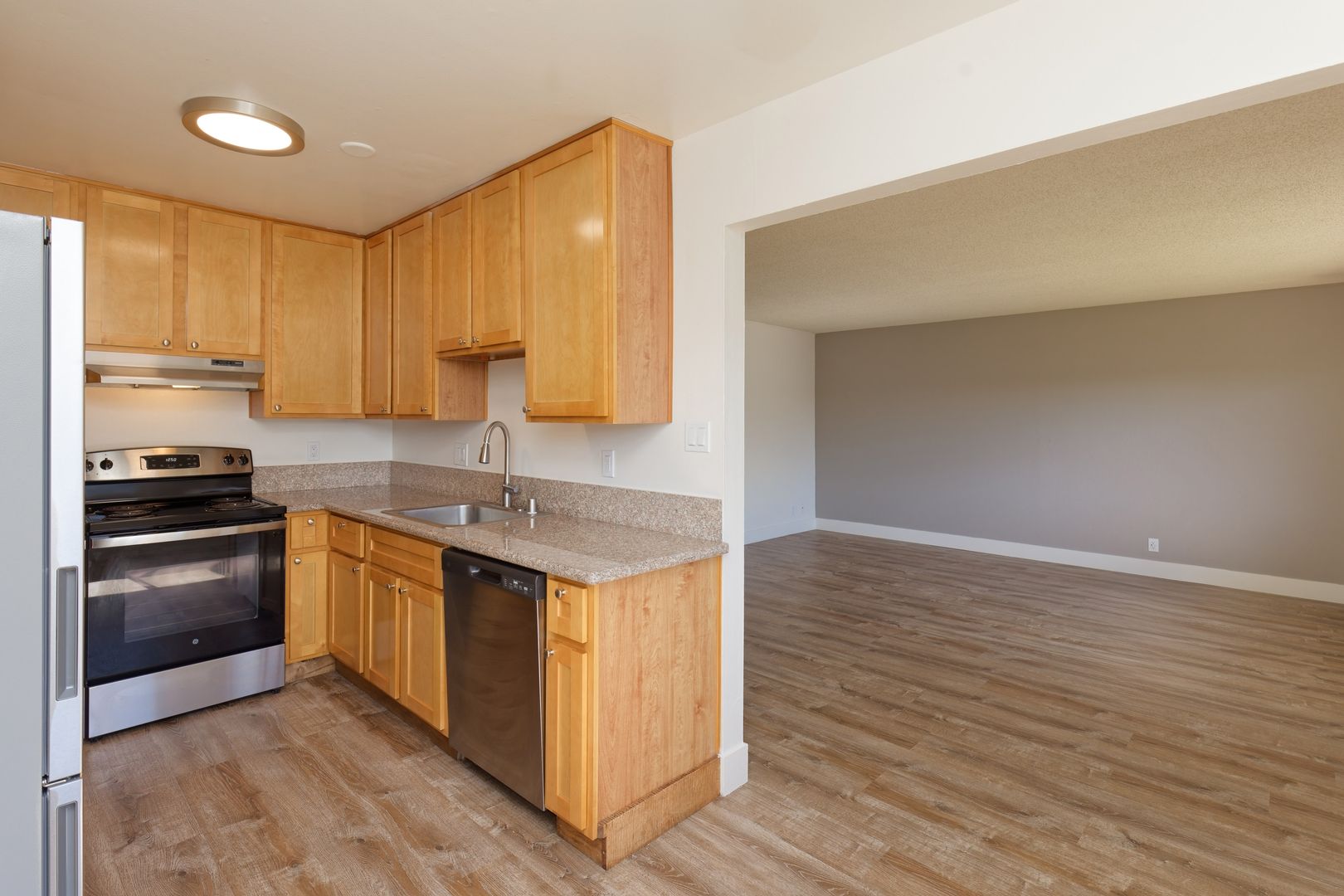 Castro Valley Apartment: 20928 Wilbeam Ave