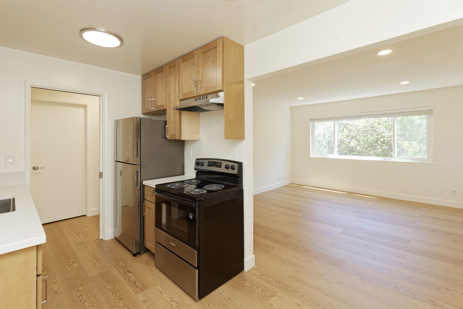 San Leandro Apartment: 150 Haas Ave