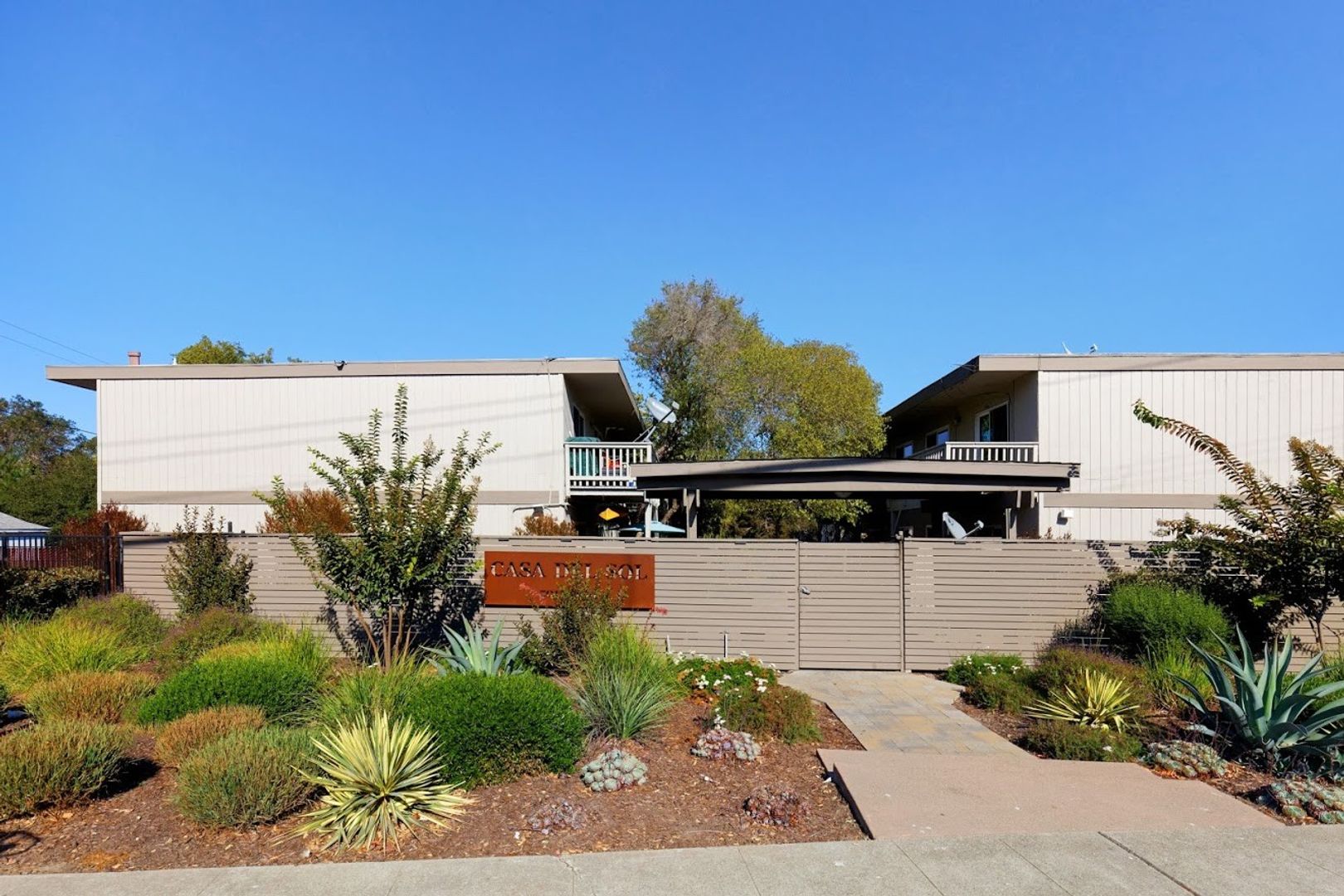 El Sobrante Apartment: 5017-5019 San Pablo Dam Road