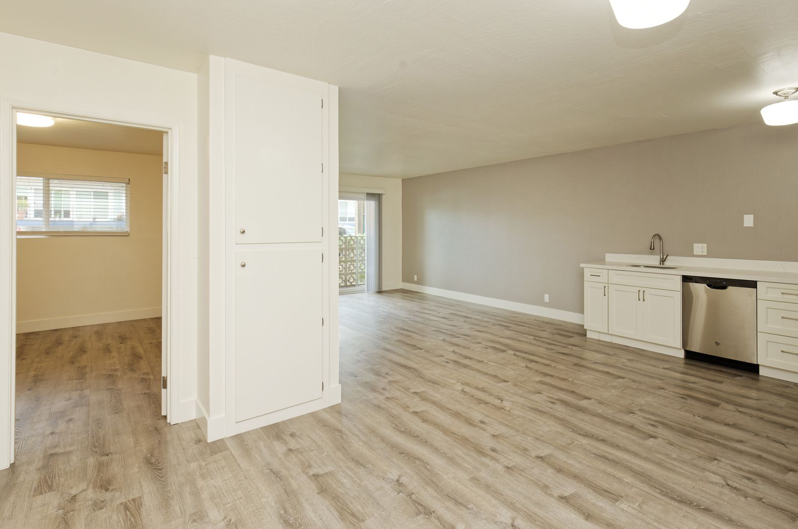 San Leandro Apartment: 355 Estabrook Street