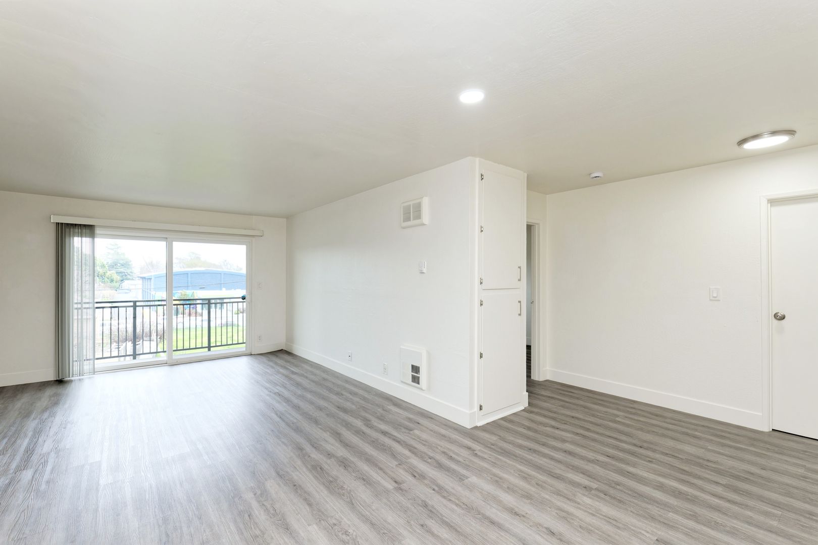 San Leandro Apartment: 355 Estabrook Street