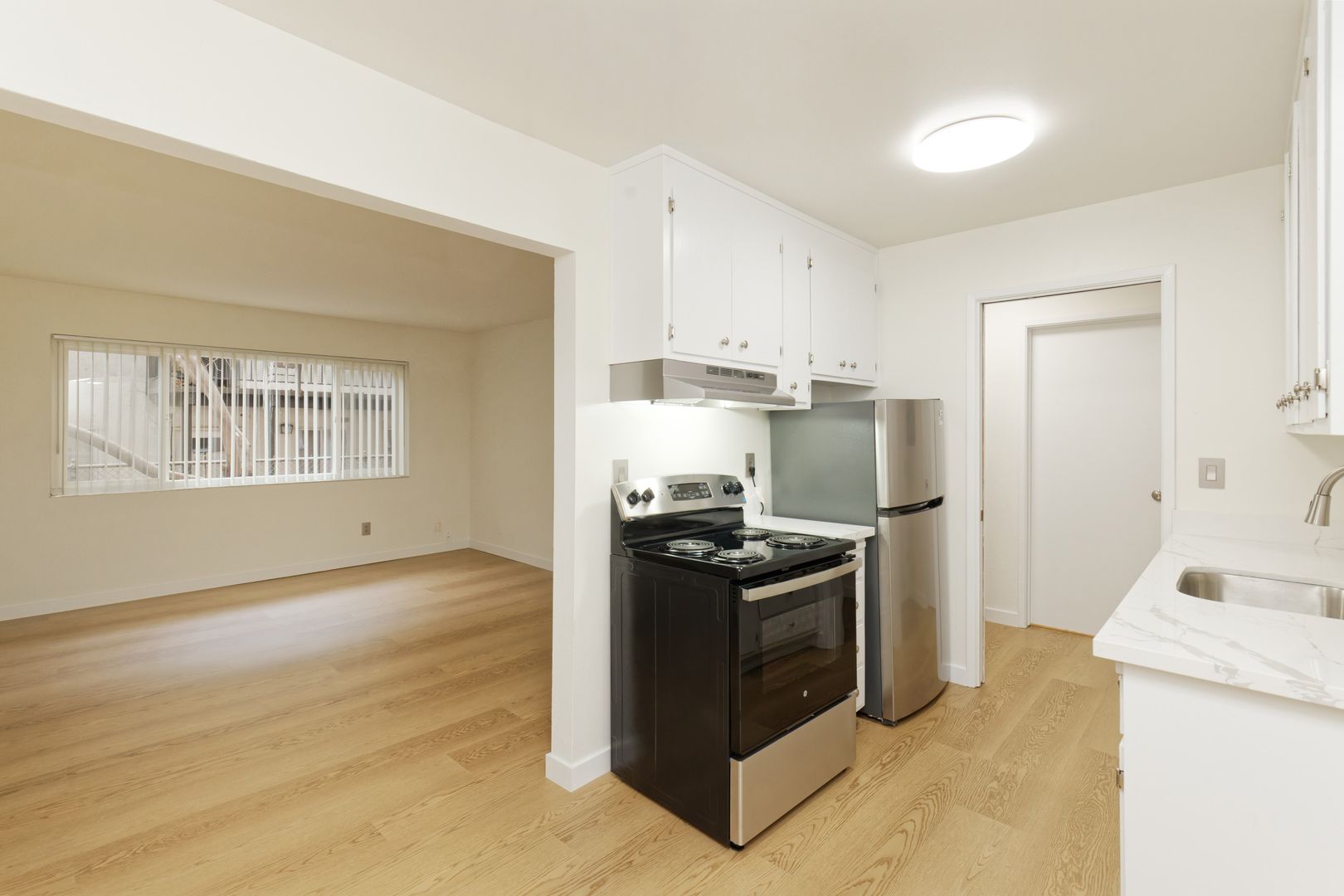 San Leandro Apartment: 150 Haas Ave