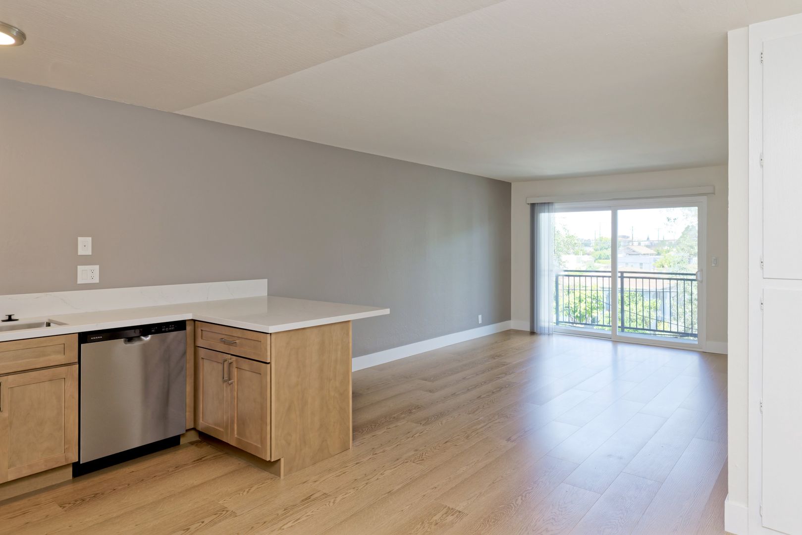 San Leandro Apartment: 355 Estabrook Street