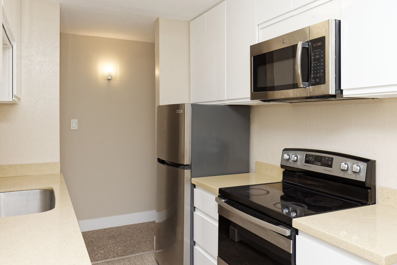 Berkeley Apartment: 1812 Delaware Street