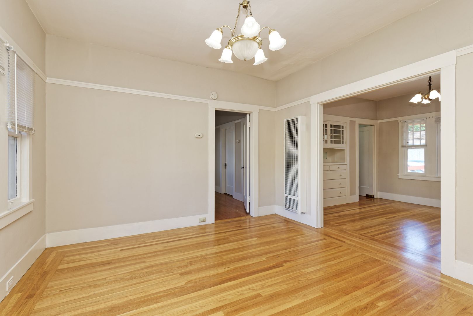 Oakland Apartment: 6366 Racine Street