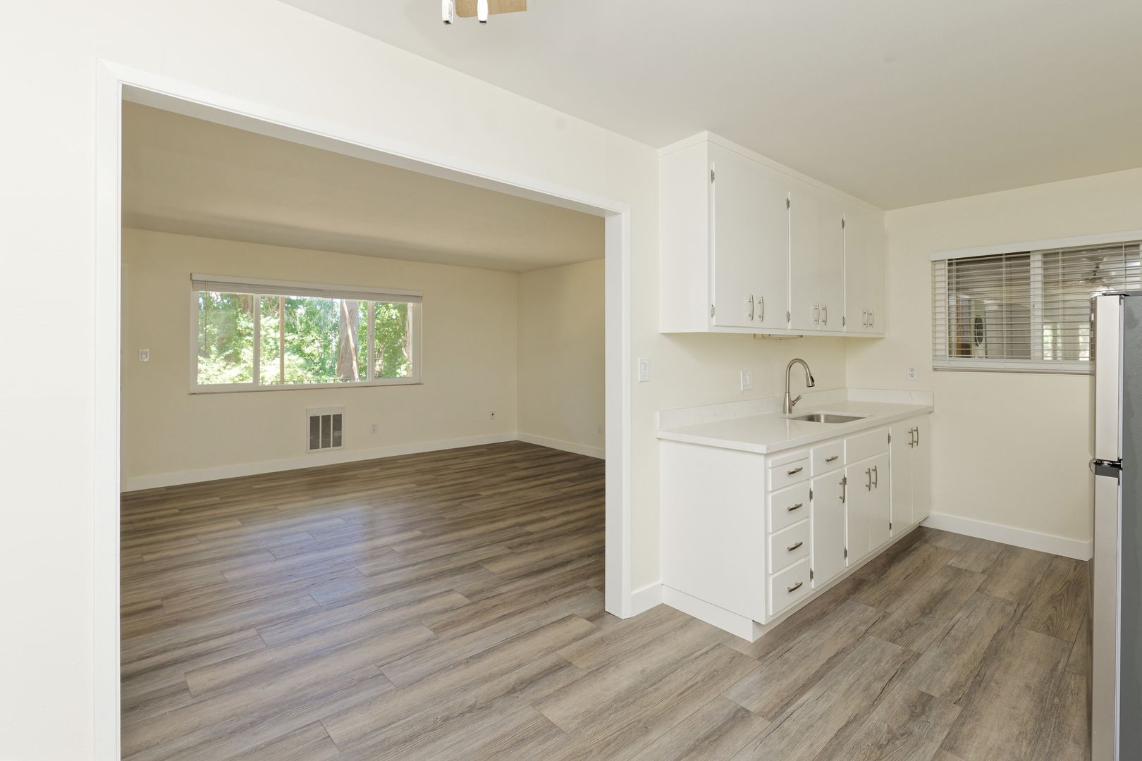 San Leandro Apartment: 540 Callan Ave