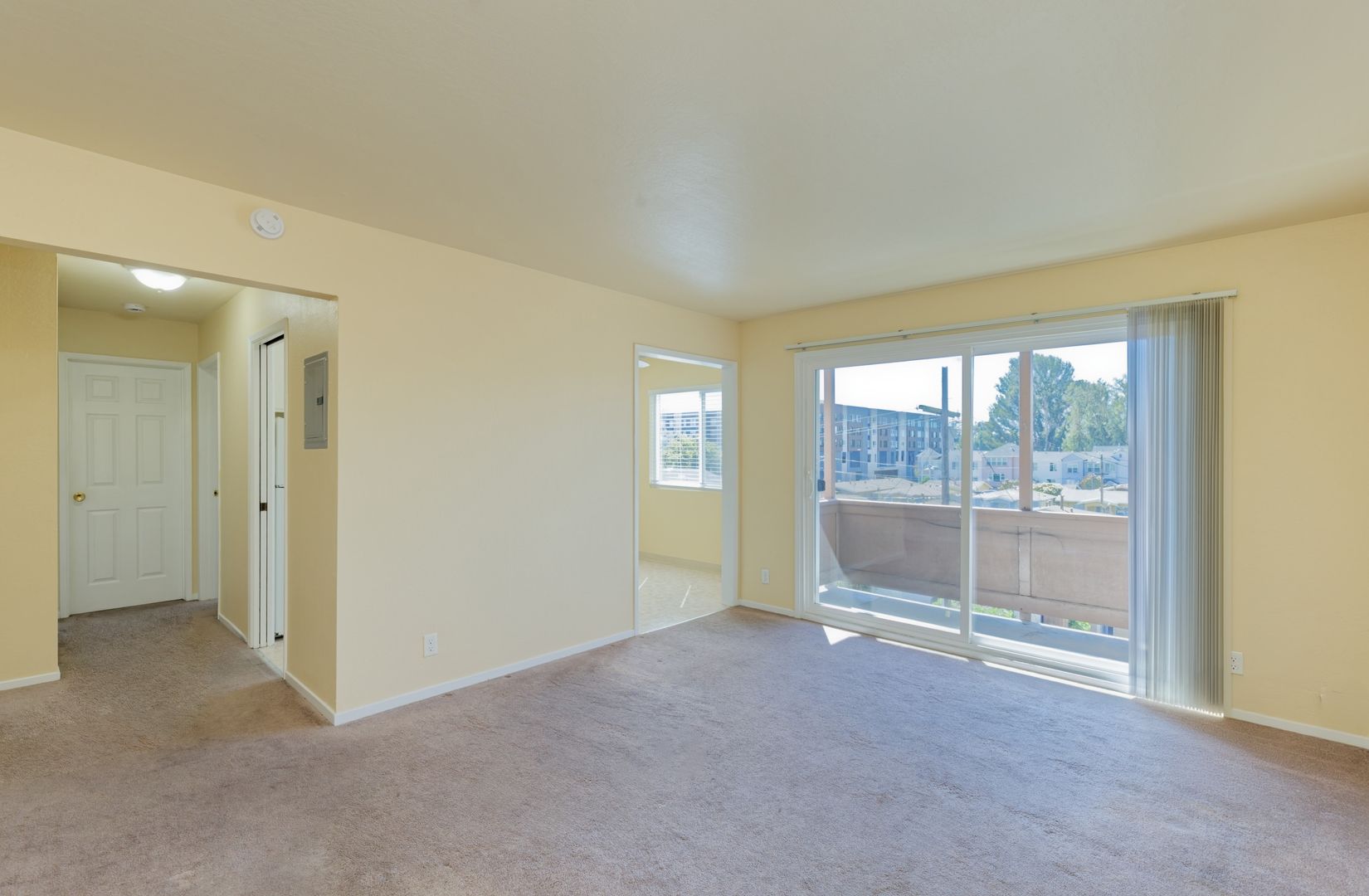 San Leandro Apartment: 206 Chumalia St.