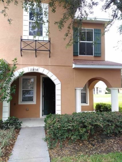 Riverview Townhome: 10854 Lake St. Charles Blvd