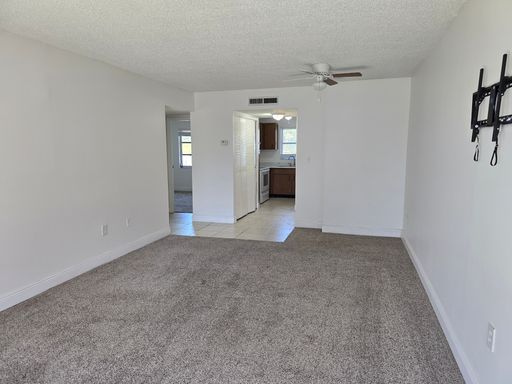 2-Bedroom Condo with Tampa Bay Views in Desirable Tradewinds Community! LABOR DAY SPECIAL! $400 OFF 1st Month Rent – photo 1