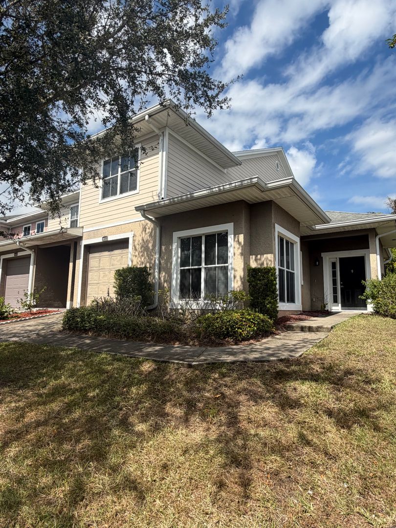 Tampa Townhome: 8112 Bally Money Rd.