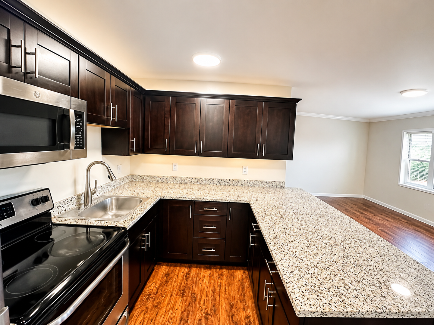 Berkeley Apartment: 2500 Dana St