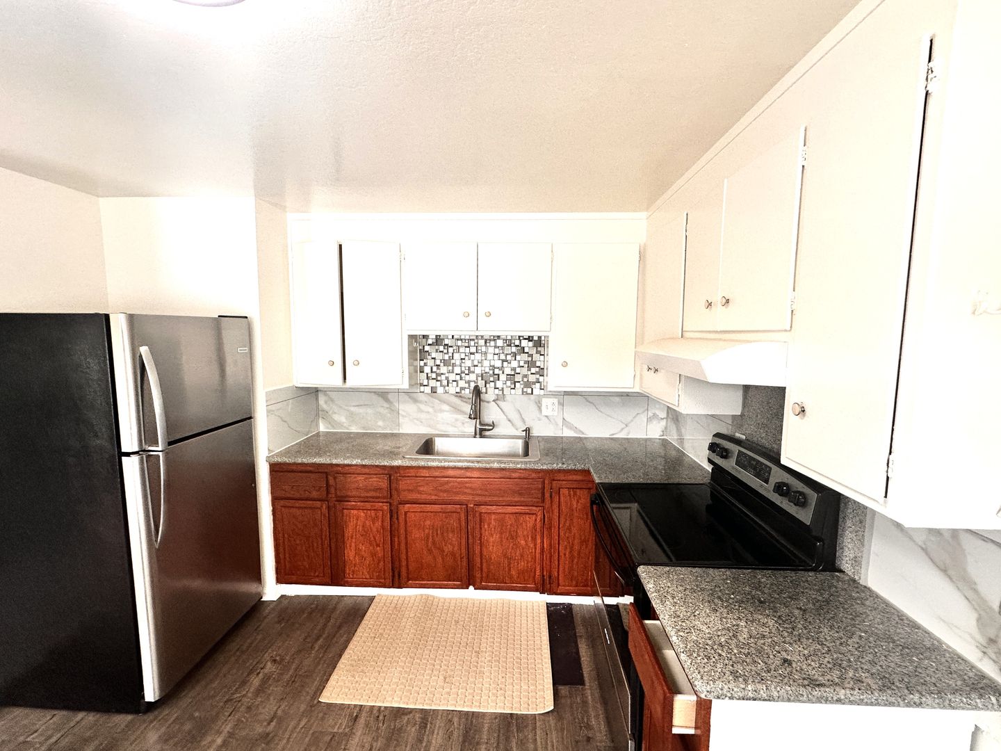 Oakland Apartment: 3246 E 27th St
