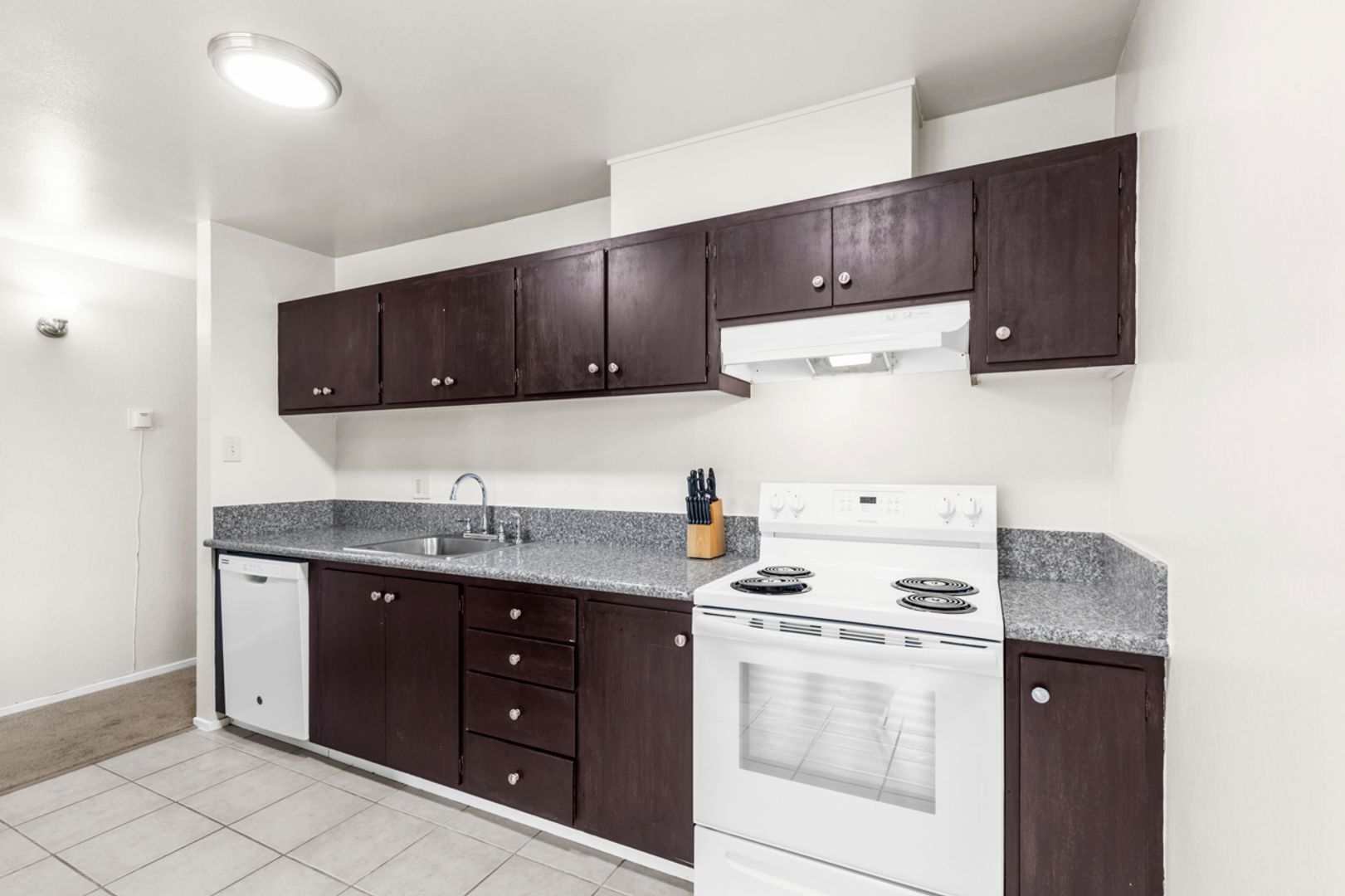 Berkeley Apartment: 2500 Dana St