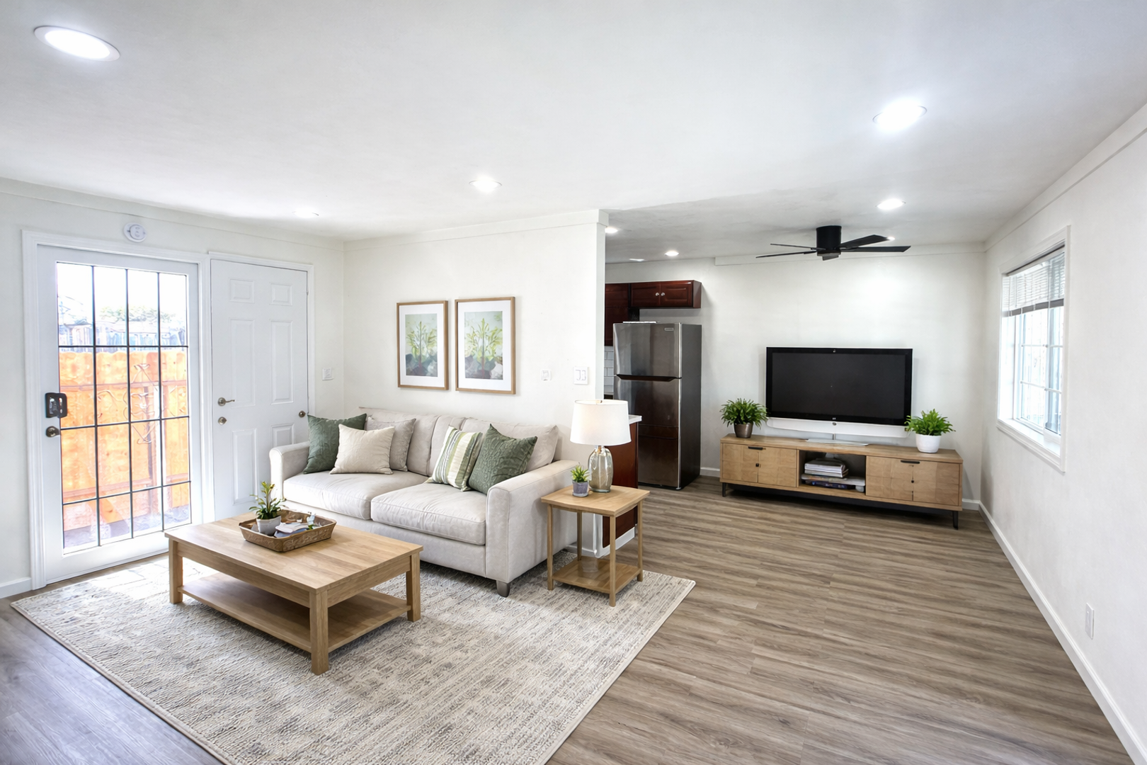 Hayward House: 20443 Meekland Avenue