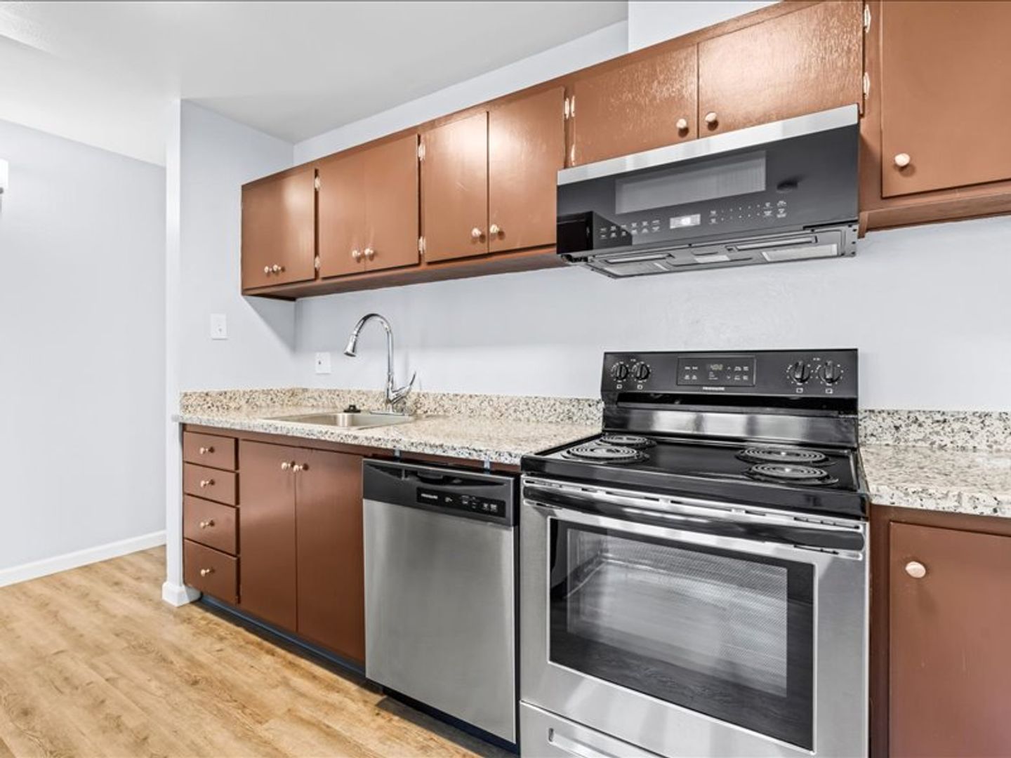 Berkeley Apartment: 2500 Dana St