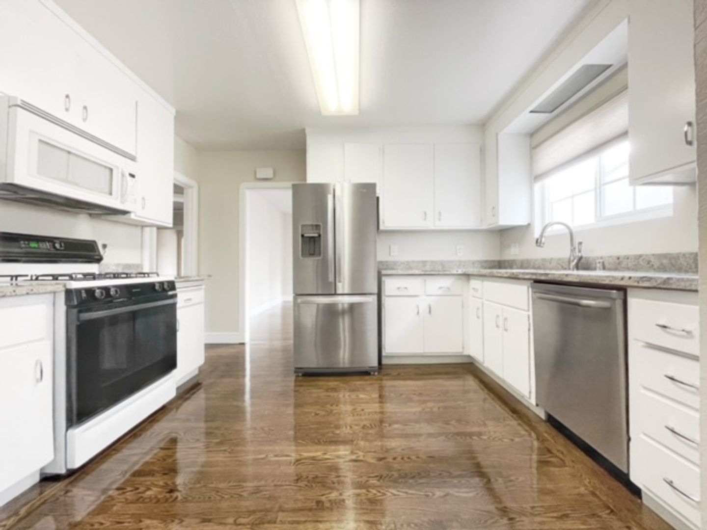 Oakland House: 5307 Hillen Dr