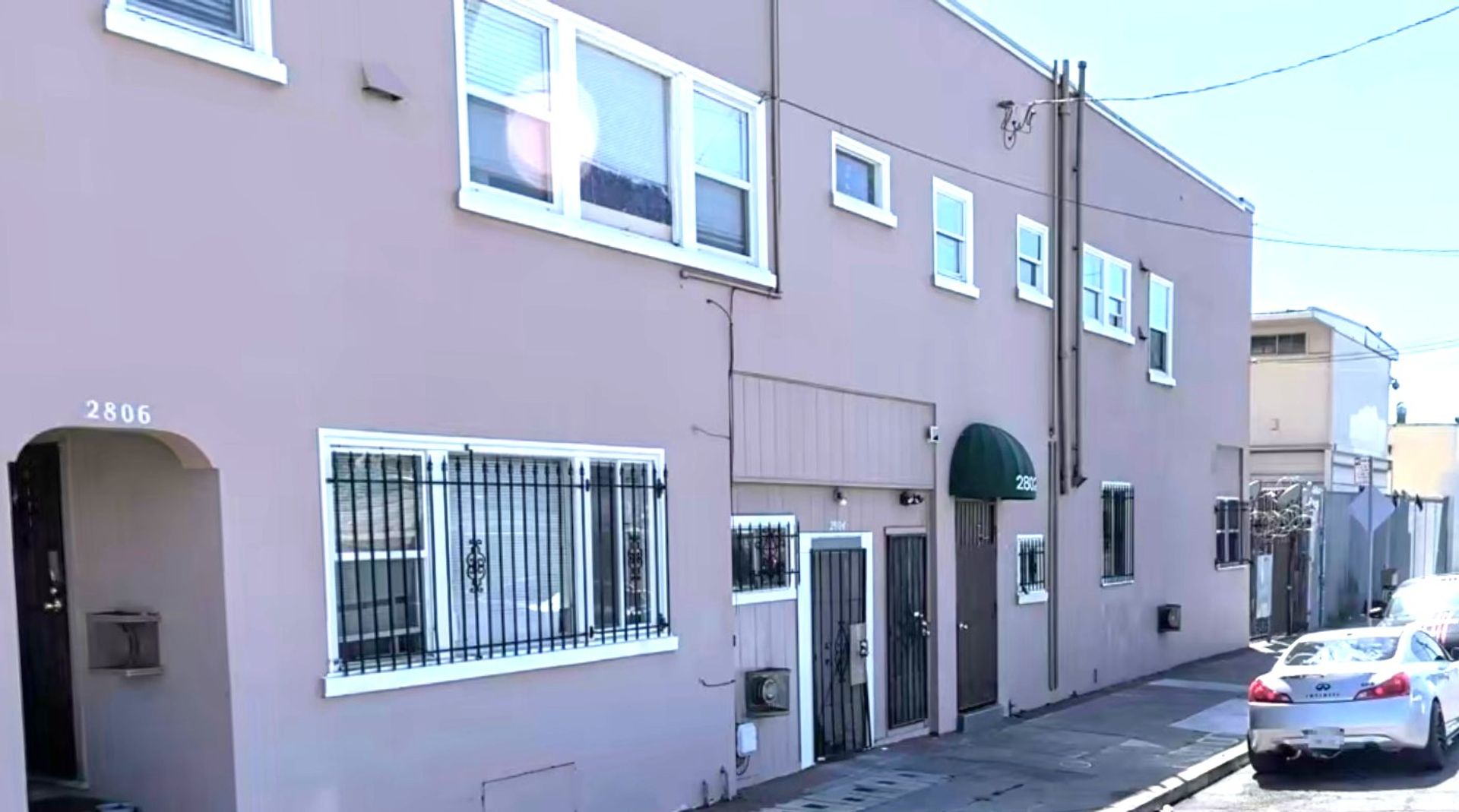 Oakland Apartment: 2802 68th Avenue