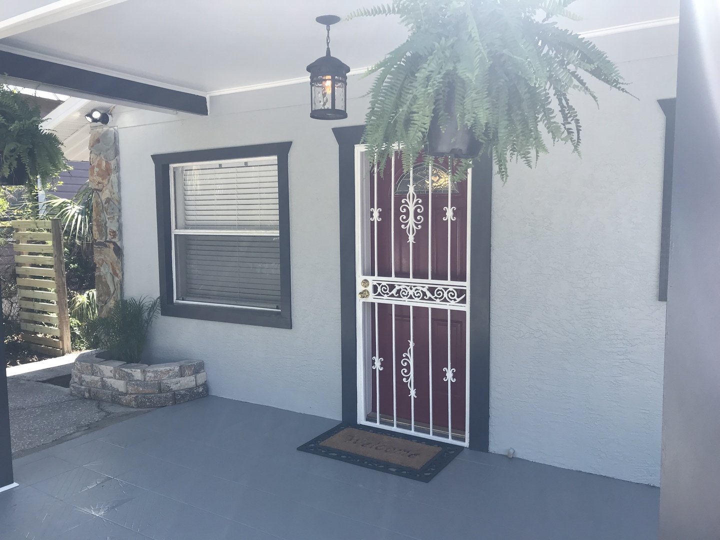 Tampa House: 2114 W Grace St