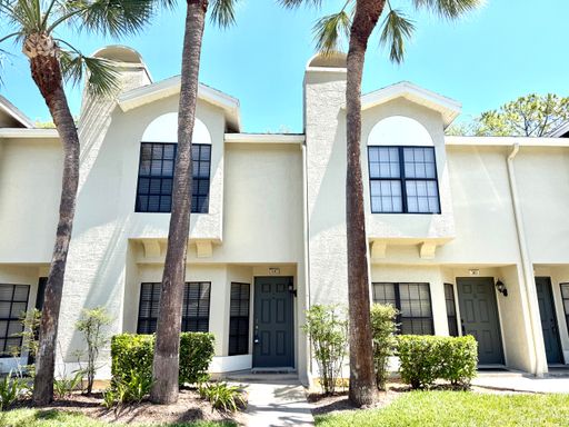 2-bedroom 2.5-bathroom condo in Faircrest!!! – photo 1