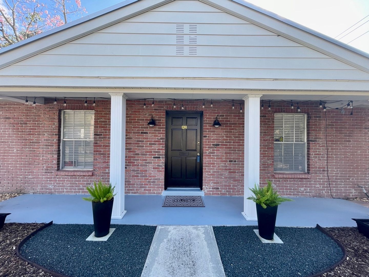 Tampa House: 1201 E Flora Street