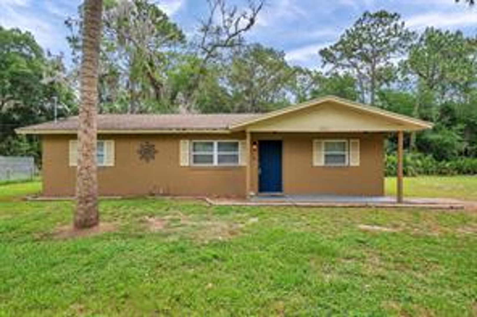 Crystal Rive House: 3371 N Bay Ave