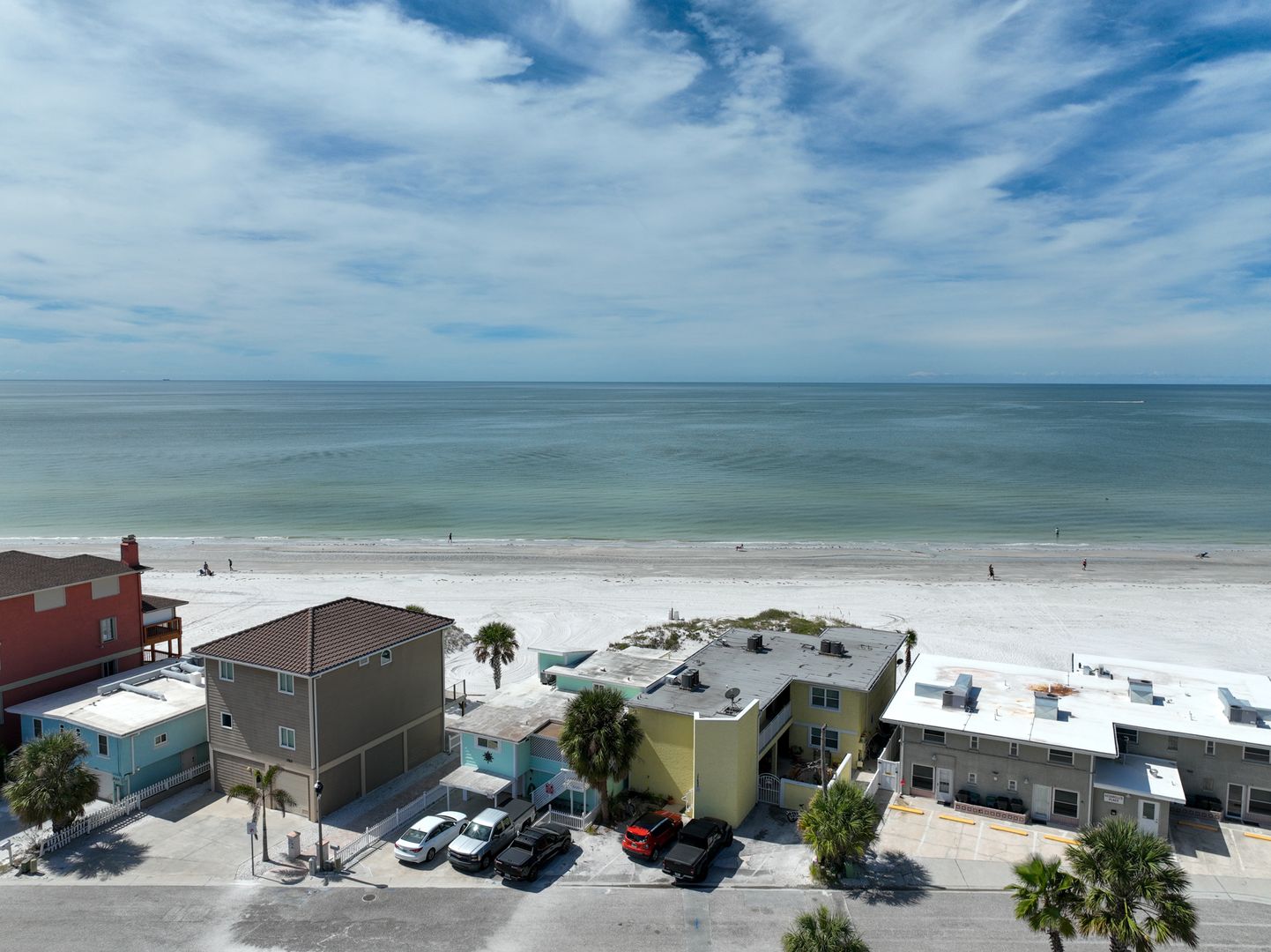 Reddington Shores Apartment: 17620 LEE AVE