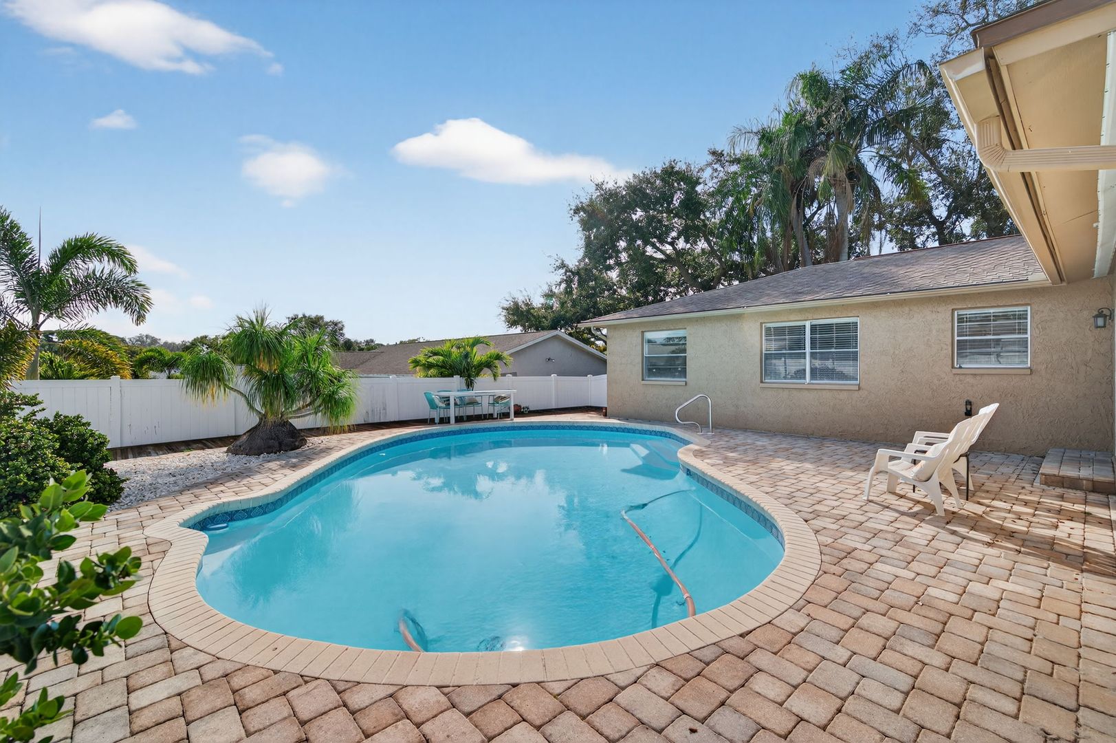 SEMINOLE House: 8195 COACHLIGHT CIR