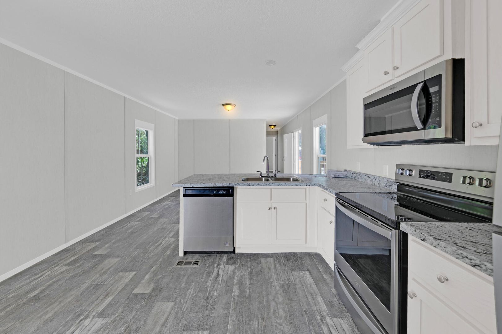 BRAND NEW 3 BR 2 BA MOBILE HOME  $1500.00