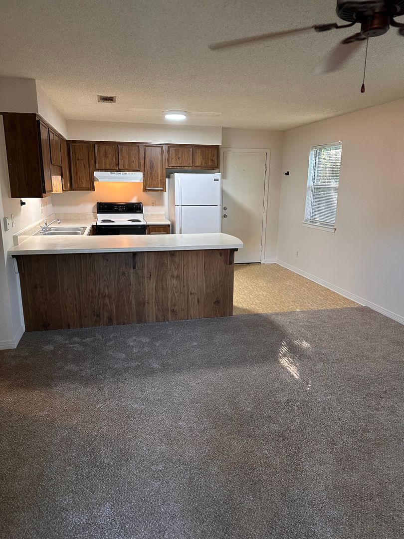 Fort Walton Beach Apartment: 706 North Park