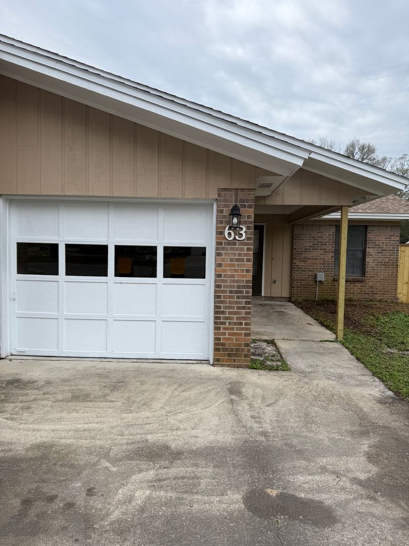 Fort Walton Beach Apartment: 61/63 Lincoln Drive