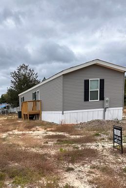Luxury -3 Bedroom / 2 Bath Mobile Home - Defuniak Springs - 453 W Juniper Avenue