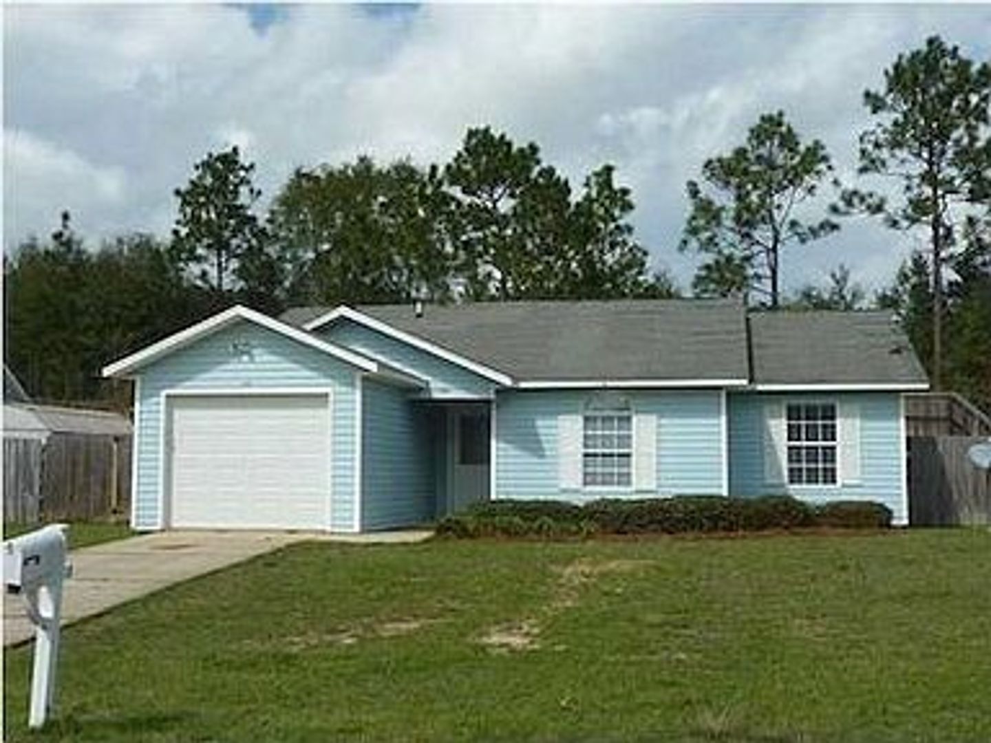Crestview House: 137 Oak Terrace Drive