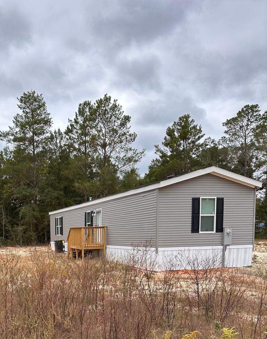 DeFuniak Springs House: 423 W Juniper Avenue
