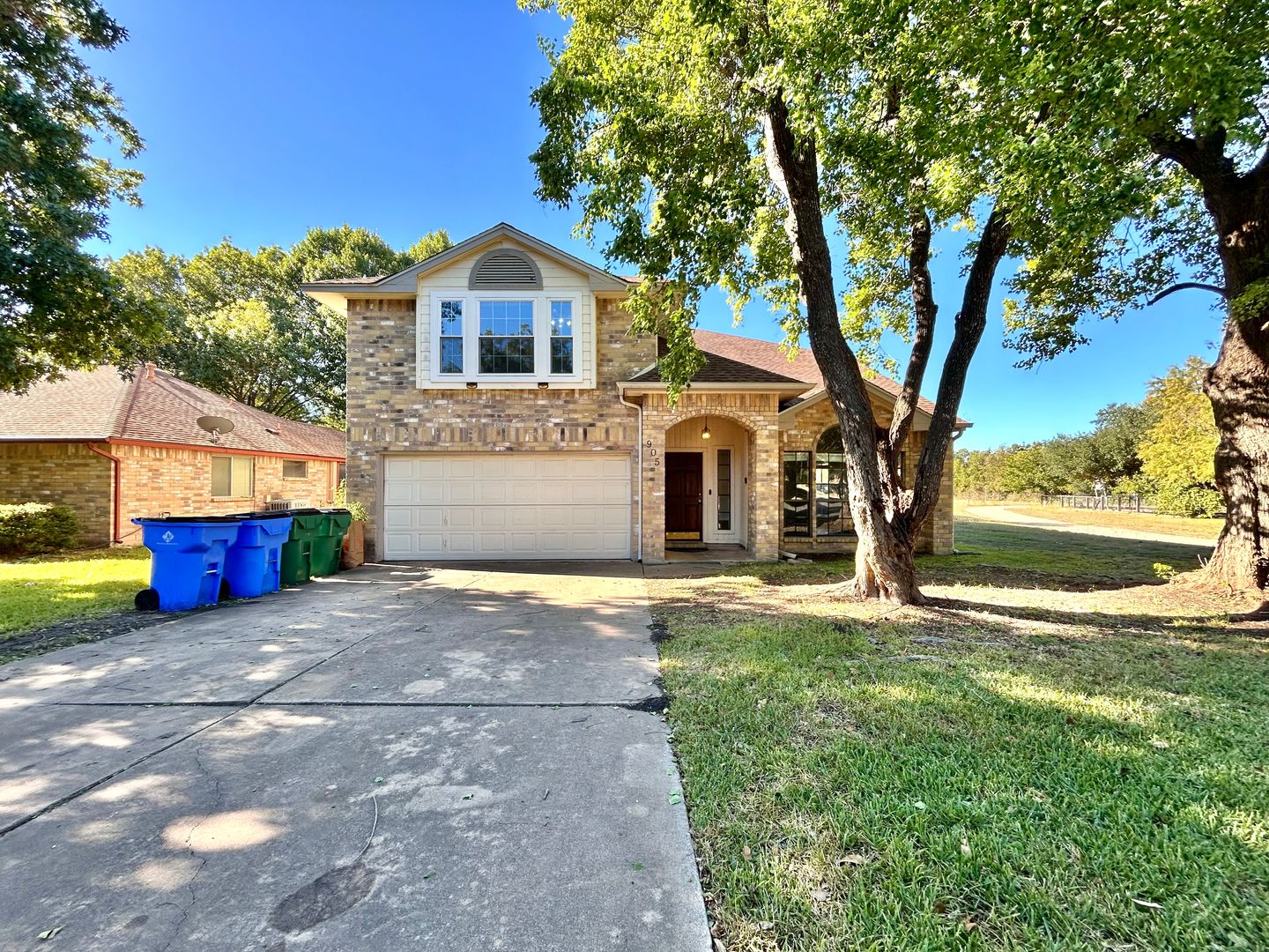 Pflugerville House: 905 Parkview Drive