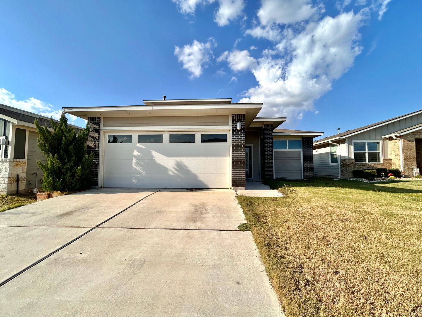 Leander House: 113 Filifera Court