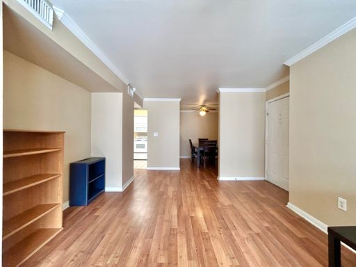 Light-Filled 2BR/2BA with Balcony in Austin! – photo 1