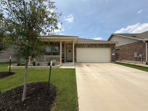 Spacious 3BR/2BA Rental Home with Large Fenced Yard in Manor! – photo 1
