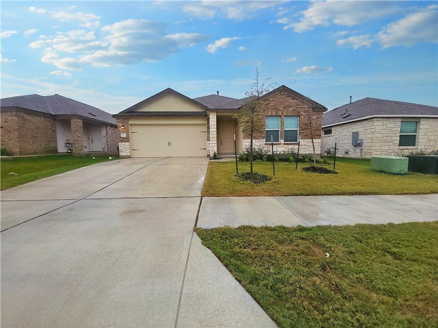 Hutto House: 322 Arnage Drive