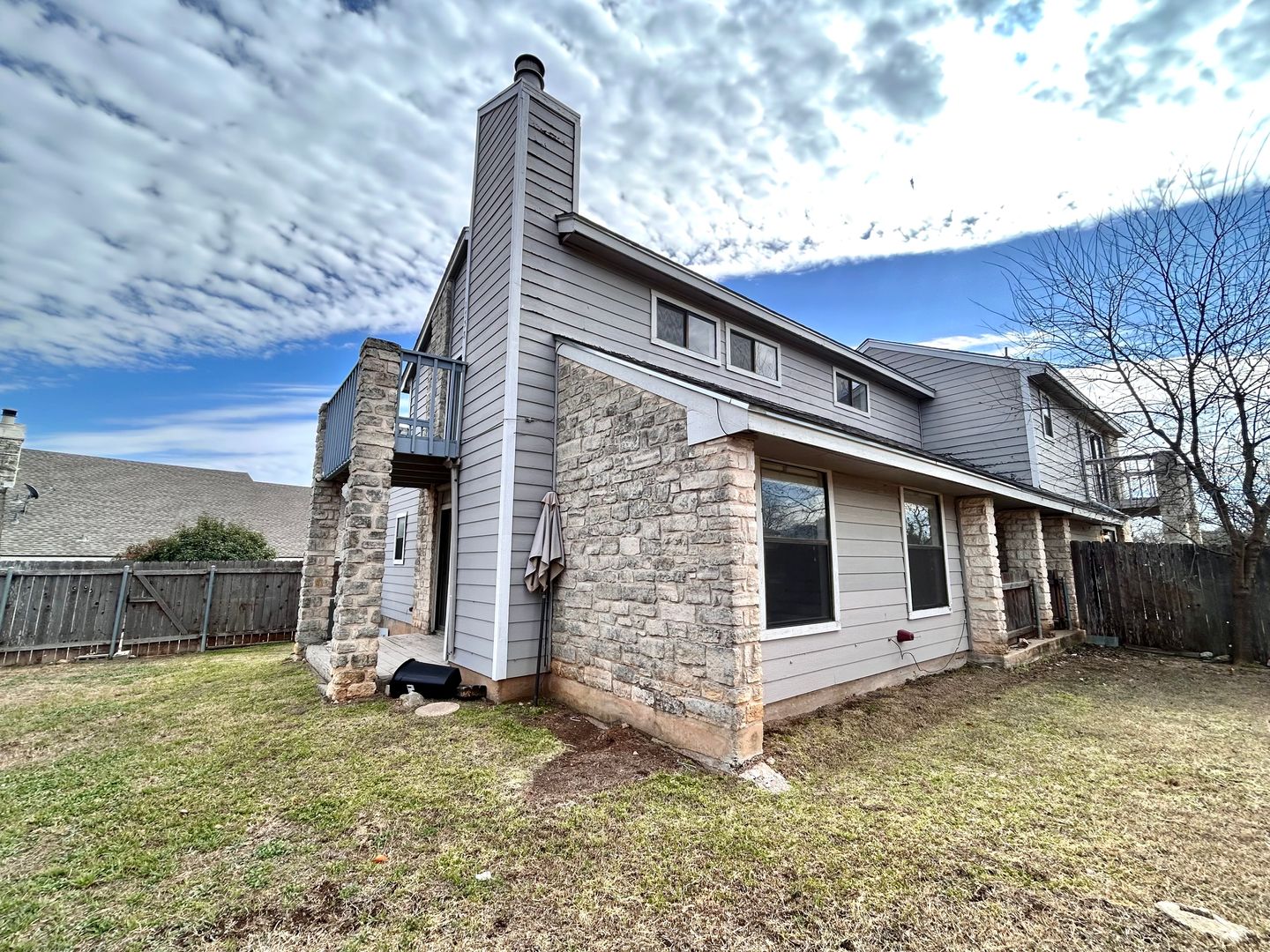 Round Rock Apartment: 1758/1760 Horseshoe Cir