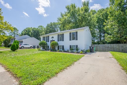 Amazing 4 BR/3 BA Single-Family Home in District Heights!